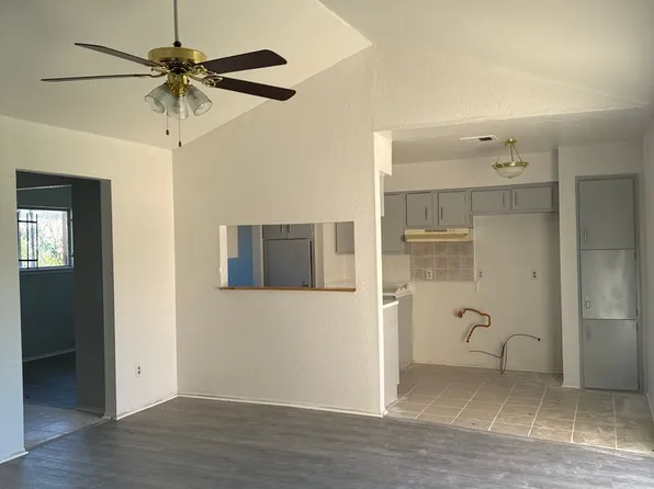 12814 Greenshire Dr, Houston, TX 77048