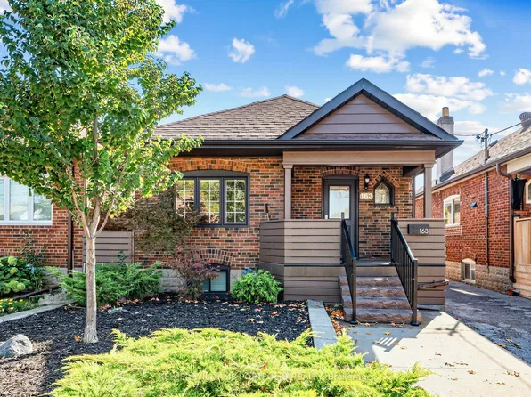 163 Lambton Ave, Toronto, ON M6N 2T1