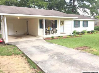 1311 Elizabeth Dr SW, Hartselle, AL 35640