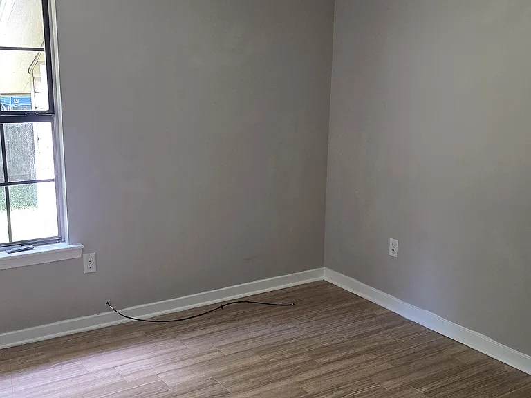 202 Bent Creek Cir S — Photo 7