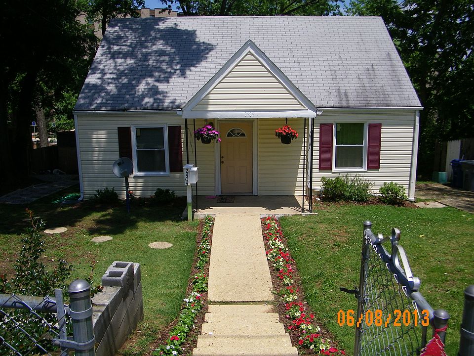 1st image of 2404 Fort Dr