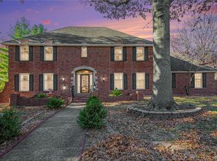 1409 NE Sunny Creek Ln, Blue Springs, MO 64014