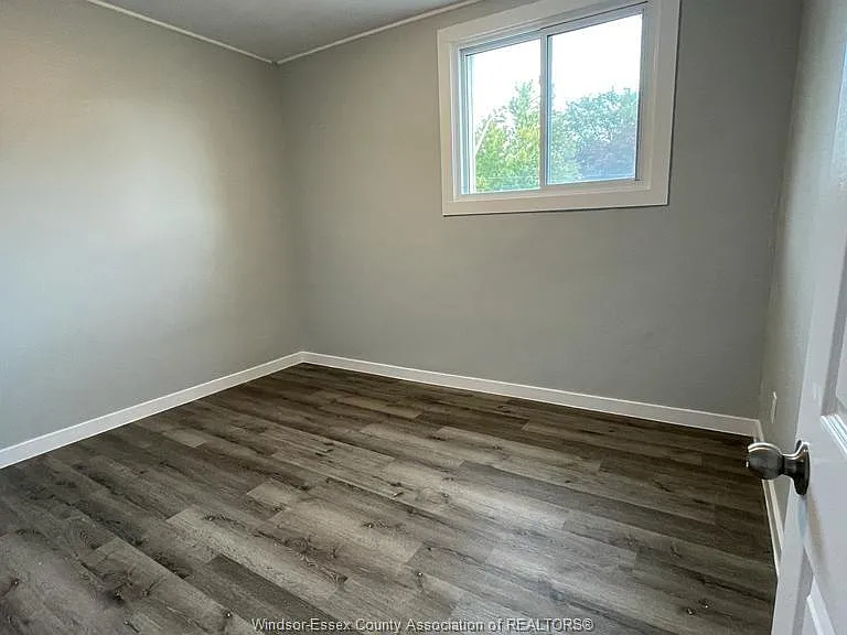 1415 Bruce Ave — Photo 9