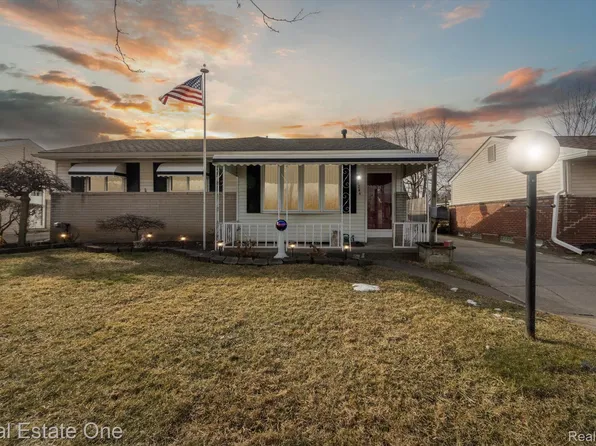 1244 Windham St, Westland, MI 48186