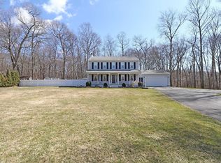 76 Ridge Ln, Swansea, MA 02777