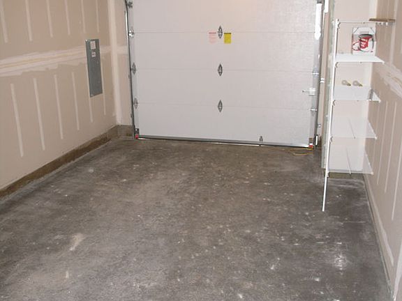 2nd image of 11621 NE 32nd St