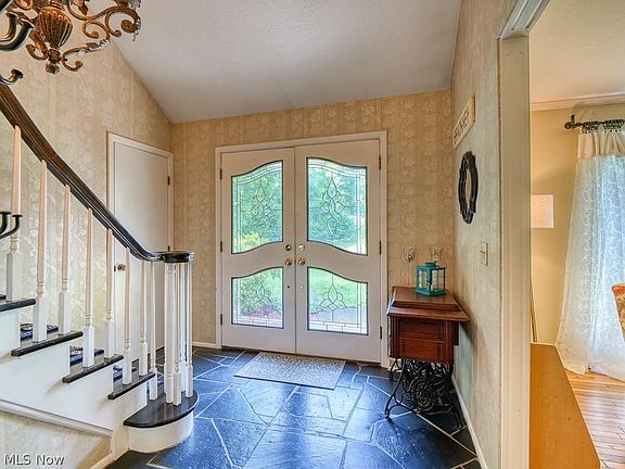 2nd image of 10507 Laurel Ln