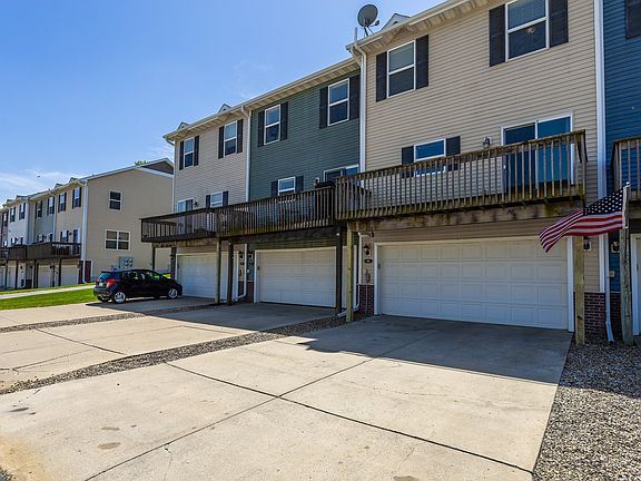 2nd image of 165 SE Booth Ave