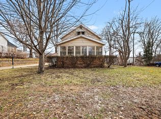 2222 Hoyle Ave NW, Grand Rapids, MI 49544