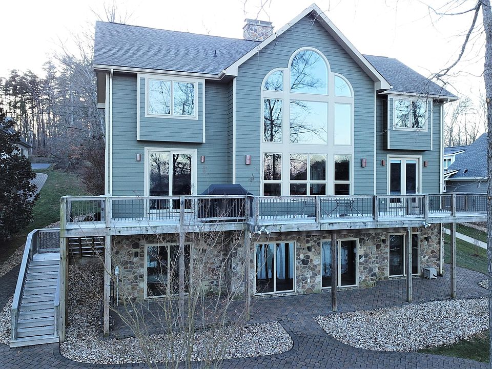 1st image of 315 Baywood Dr