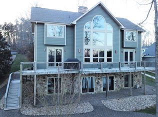 315 Baywood Dr, Moneta, VA 24121