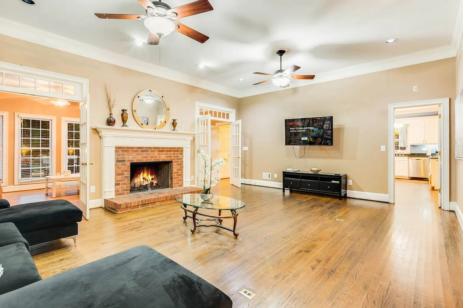 5 bed, 3.0 bath, 5446 sqft, $9,165 — Photo 3