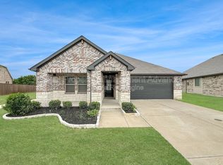 579 White Water Dr, Lavon, TX 75166