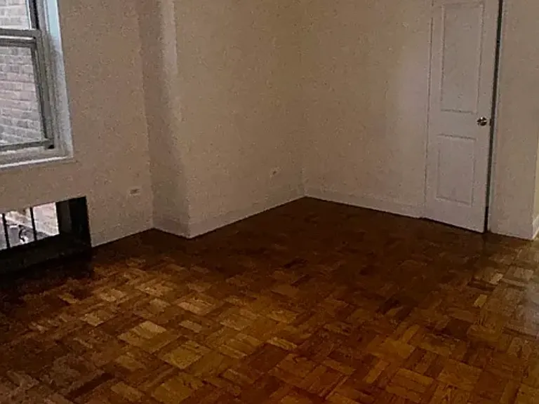 4110 Bowne St #2A — Photo 7