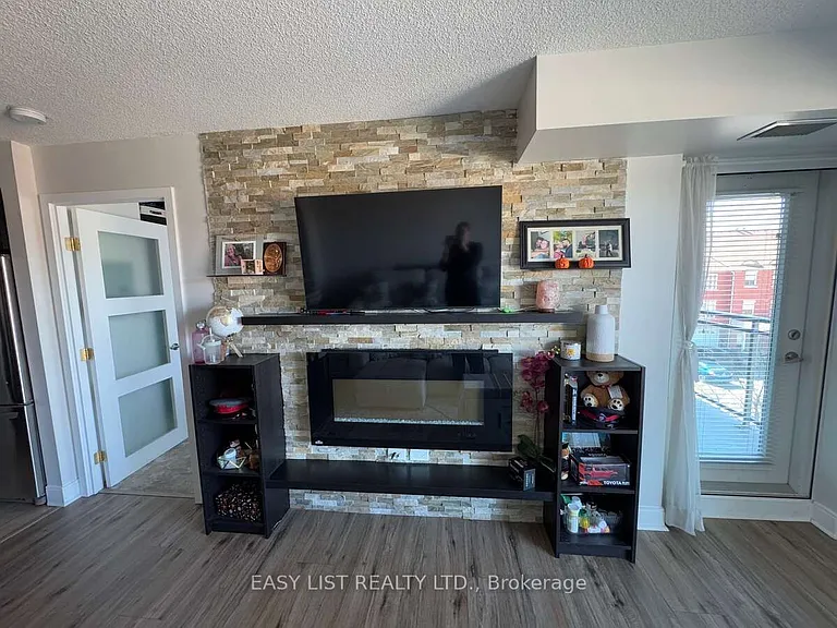 120 Dallimore Cir #326 — Photo 7