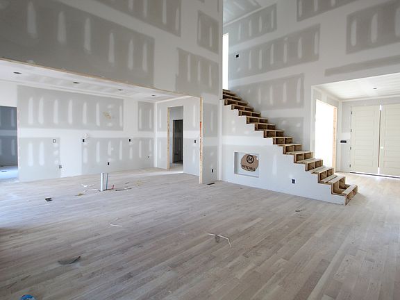 4th image of 315 Montrose Dr #315