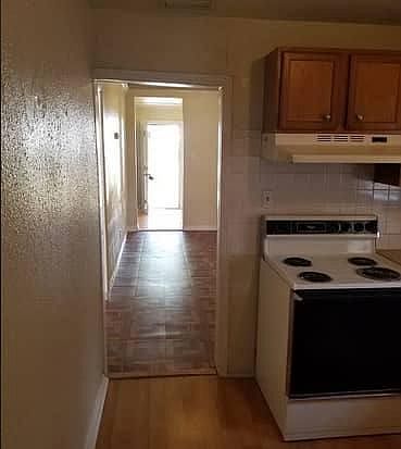 4th image of 3609 E 28th Ave