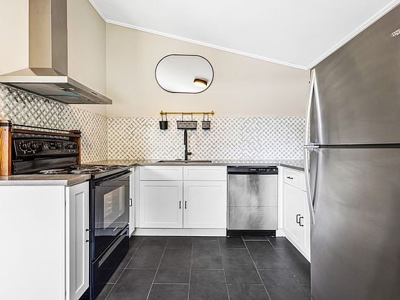 Kitchen with Vent hood