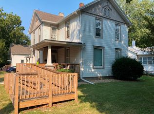 412 E Chestnut St, Bloomington, IL