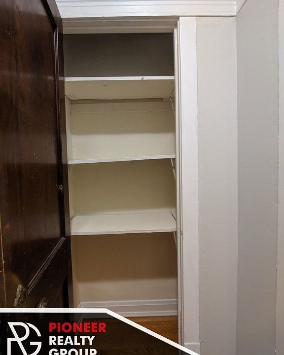 1st image of 719 W Barry Ave #725A3