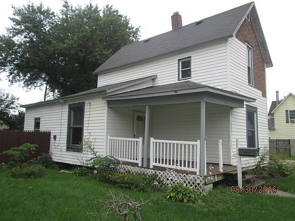 2nd image of 1313 Leonard Ave