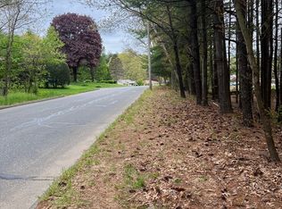 62-91 Lawrence St, Palmer, MA 01069