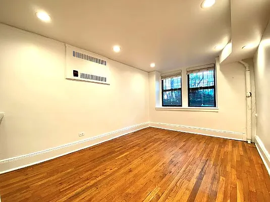 Rented by Corcoran | media 10