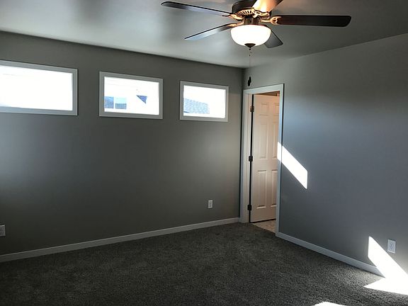 5th image of 1305 Goldenwood Dr