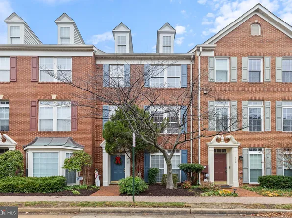 715 Norfolk Ln, Alexandria, VA 22314