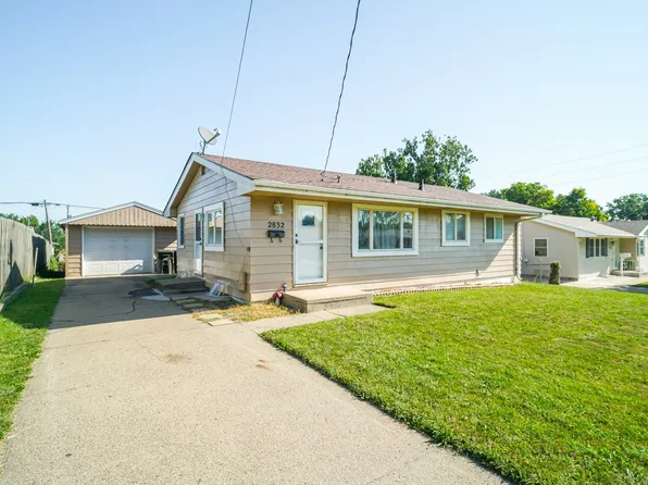 2832 Richmond Ave, Des Moines, IA 50317