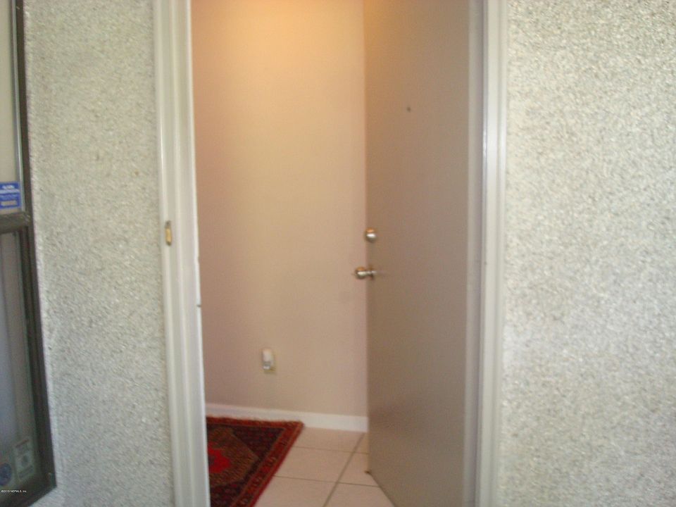 1st image of 304 Branch Wood Ln #304