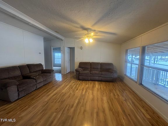 5th image of 1013 Siam Rd