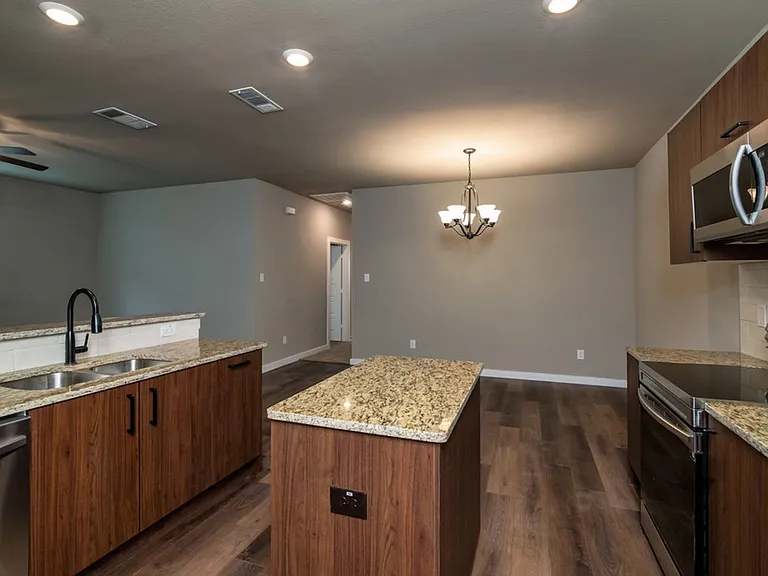 620 Harvest Moon Dr — Photo 9