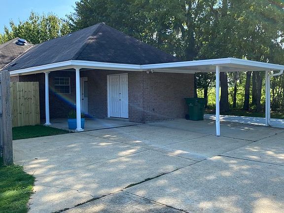 5th image of 8601 Hallwood Dr