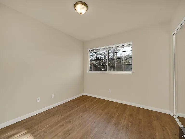 813 Woodhams Oaks Pl — Photo 16
