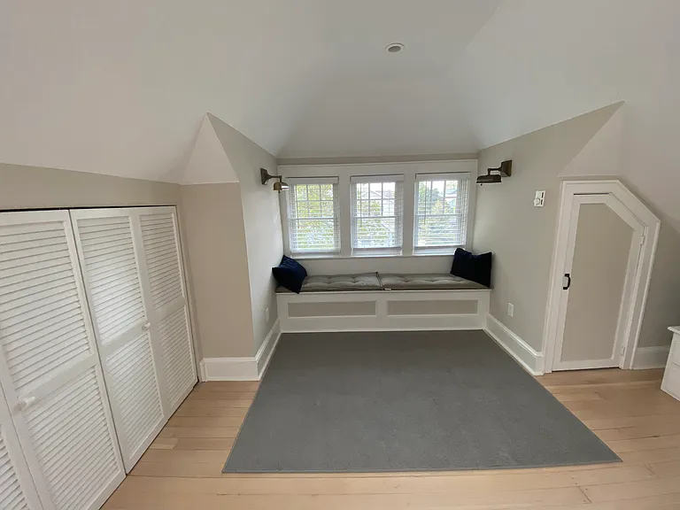 24 Alden Ave — Photo 11