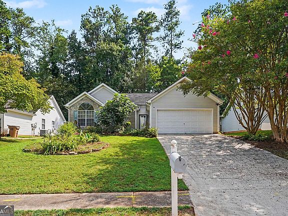 2nd image of 834 Sweetwater Way