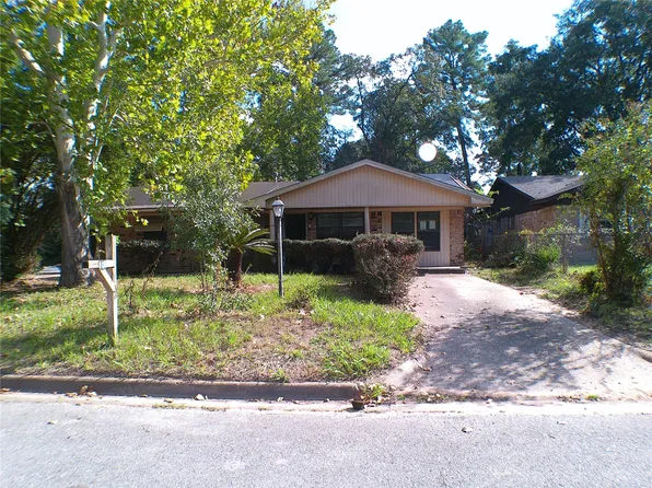 808 Dr Martin Luther King Jr Pl N, Conroe, TX 77301