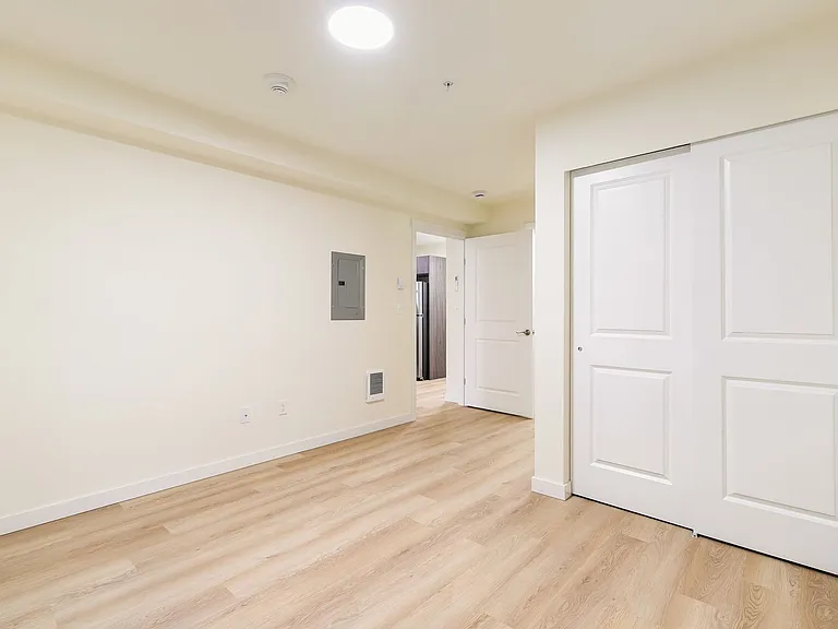 1809 E Sunset Dr — Photo 17