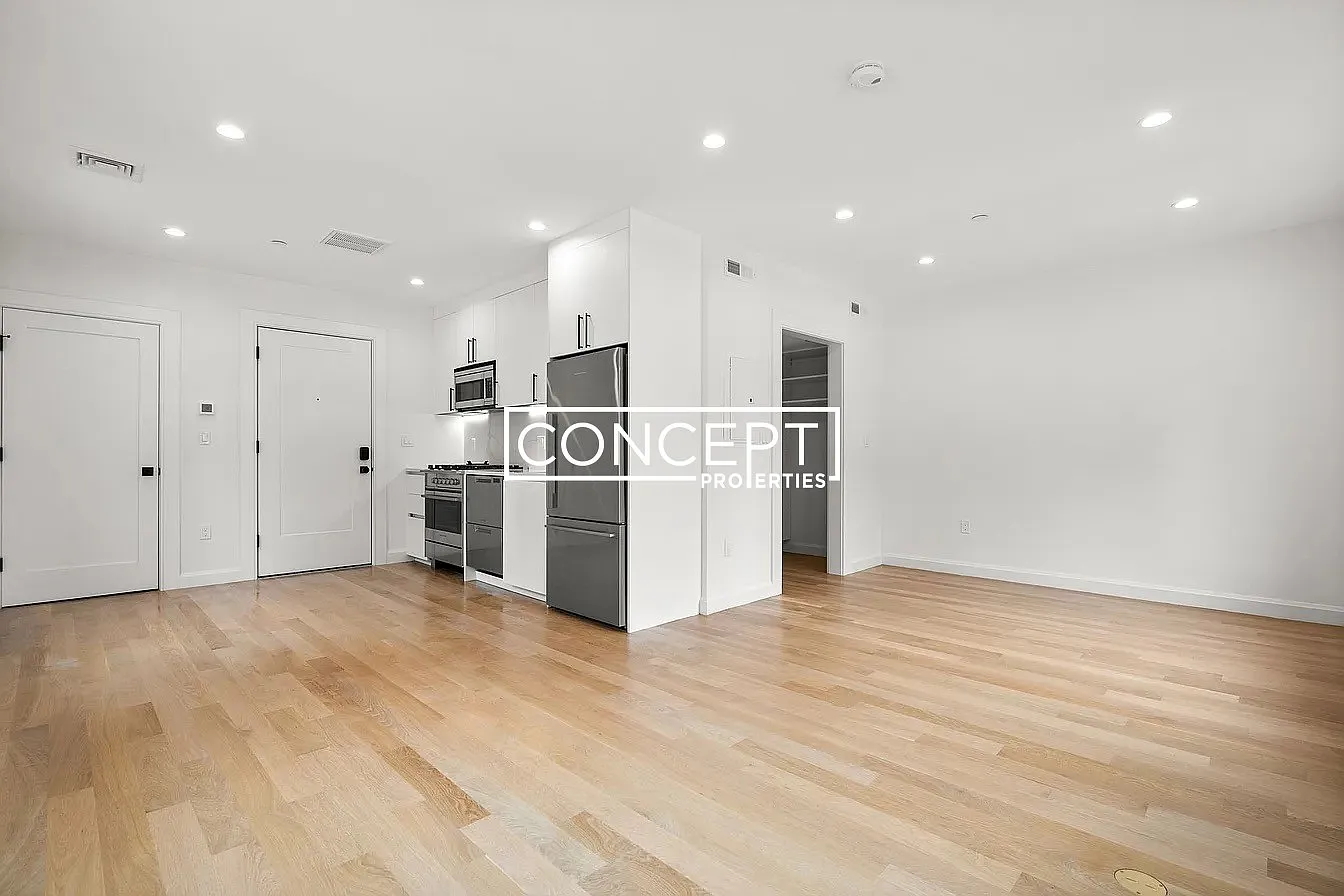 Studio, 1.0 bath, $2,500 — Photo 1