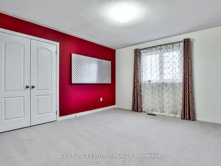 431 Woodspring Ave E — Photo 34