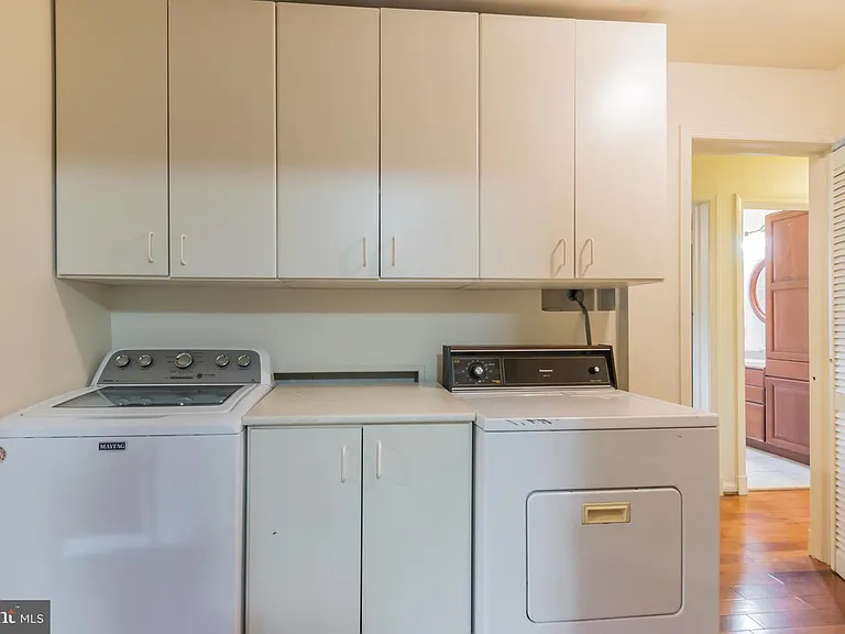 9702 Bellevue Dr — Photo 13
