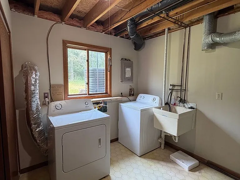 5642 Royal Oaks Dr — Photo 20