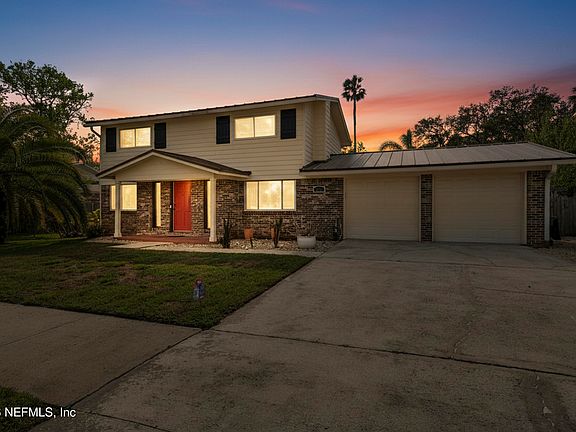 3rd image of 2702 LIBERTY Lane
