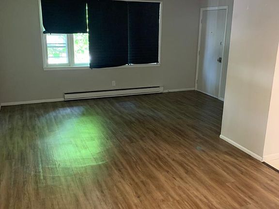 4th image of 1017 N Schuyler Ave #3