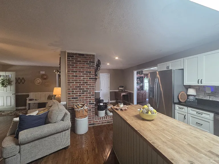 3201 Lakeview Pkwy — Photo 7