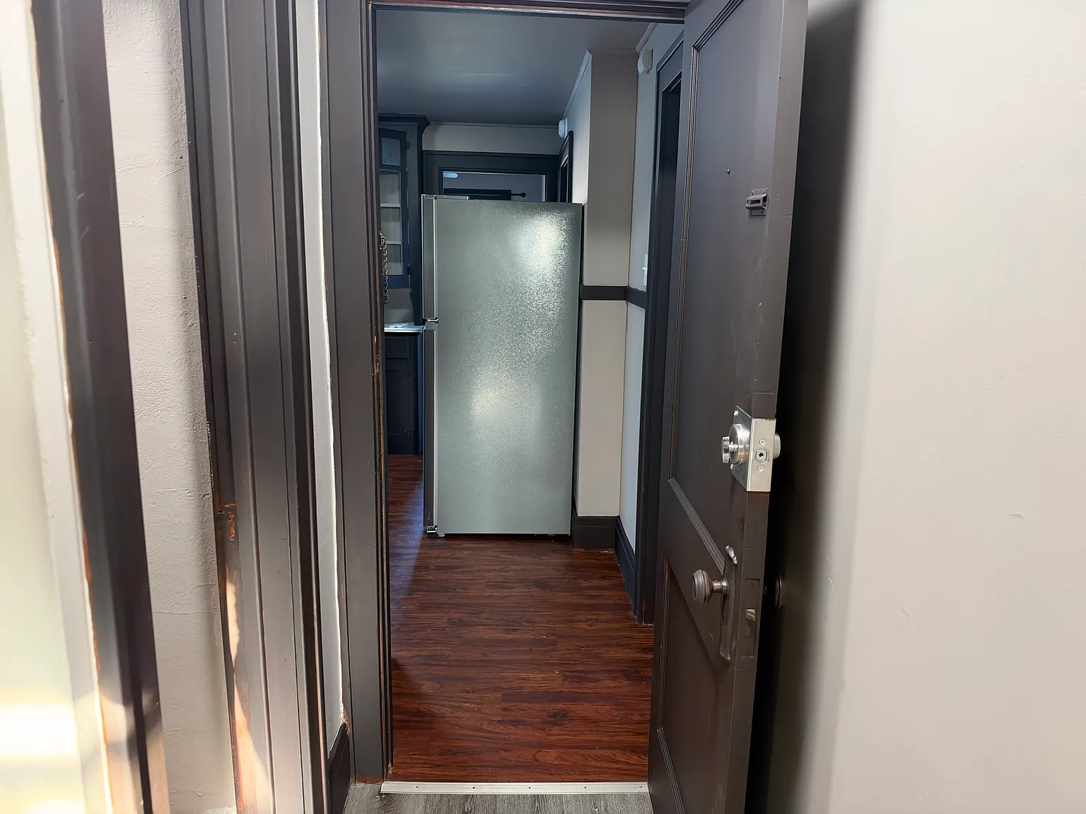 1 bed, 900 sqft, $1,500 — Photo 3