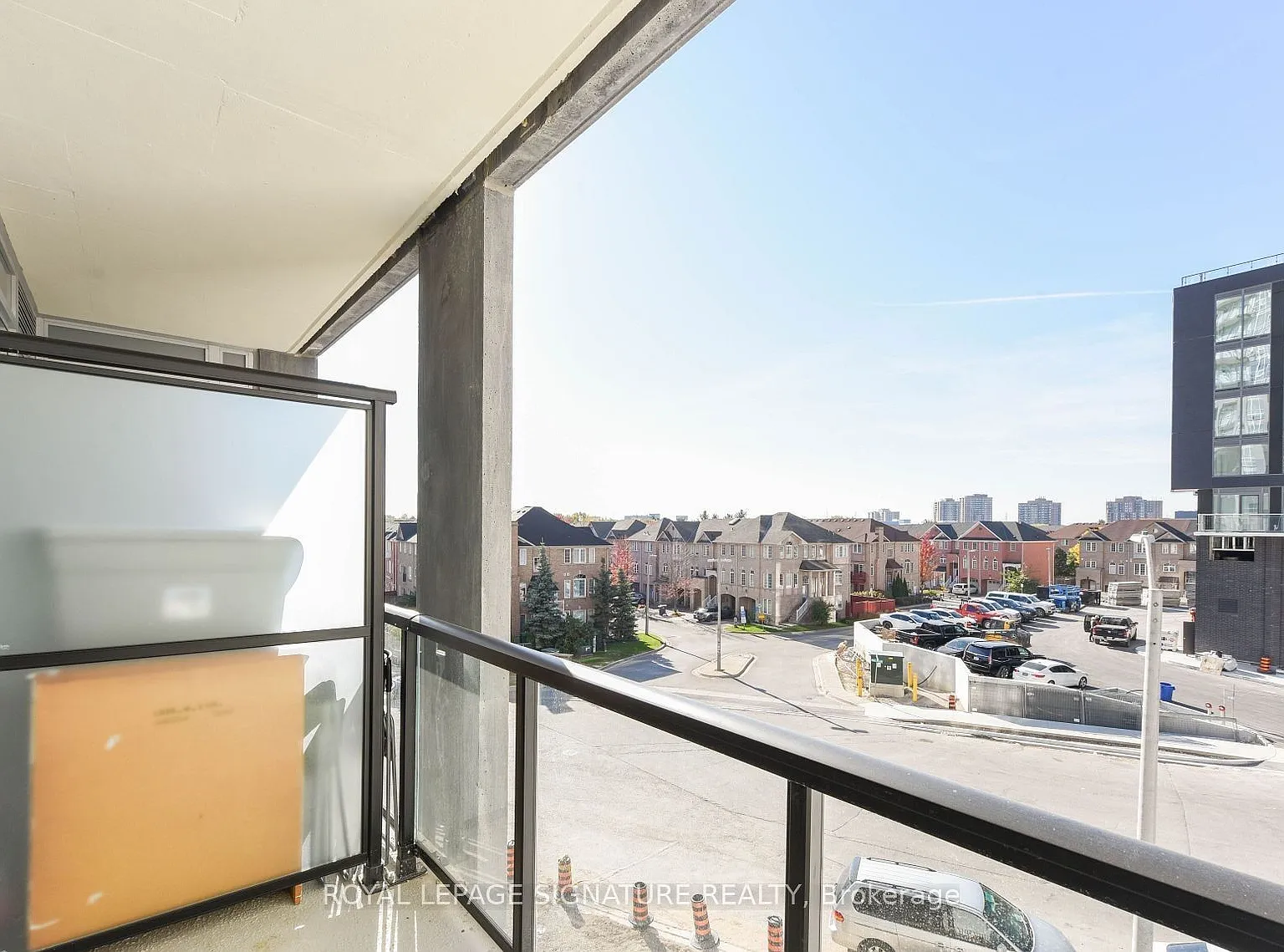Stella Condos — Photo 3
