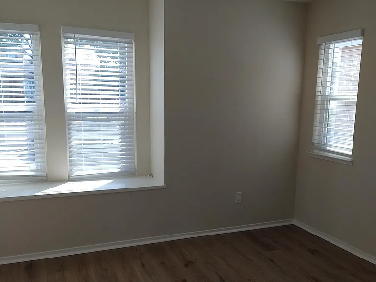 1653 San Lucas St #B — Photo 6