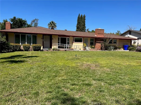2880 Muscupiabe Dr, San Bernardino, CA 92405